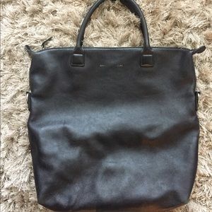 WANT Les Essentieles